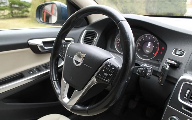 Volvo V60 cena 27999 przebieg: 357900, rok produkcji 2011 z Piekary Śląskie małe 436